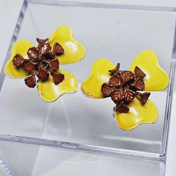 Vtg Poppy Flower Earrings Studs Clip-on Metal Enameled Retro 3d Yellow & Brown - Picture 9 of 9